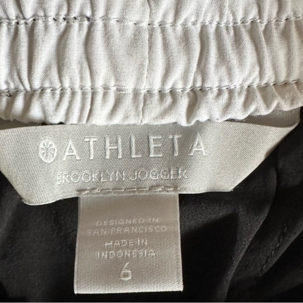Athleta Brooklyn jogger 6 white trim - Picture 8 of 9